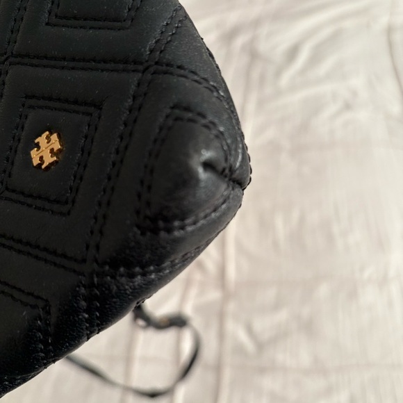 Tory Burch Kira Chevron Slim Crossbody Bag – Black Quilted Leather - Picture 8 of 10